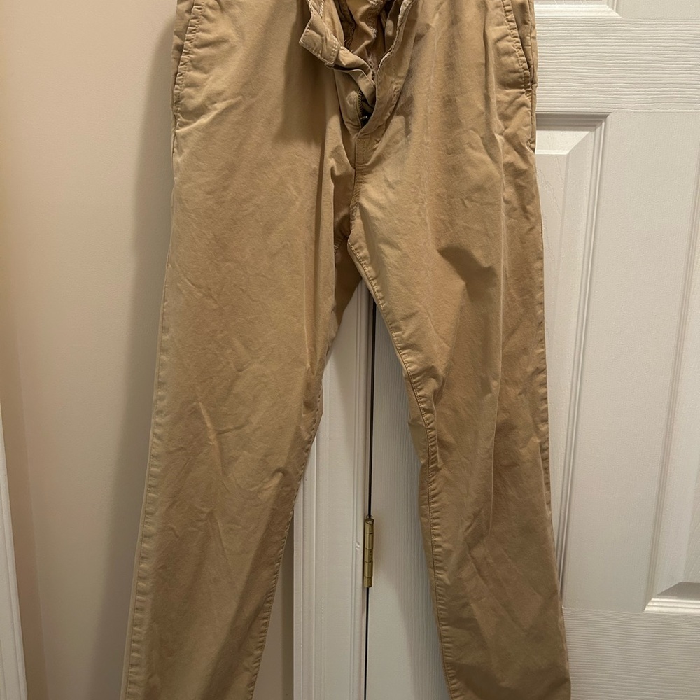 Men’s American Eagle Outfitters Next Level Flex Khaki Chinos